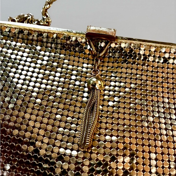 Vintage Atelier Munch Gold Mesh Evening Bag - Picture 5 of 6